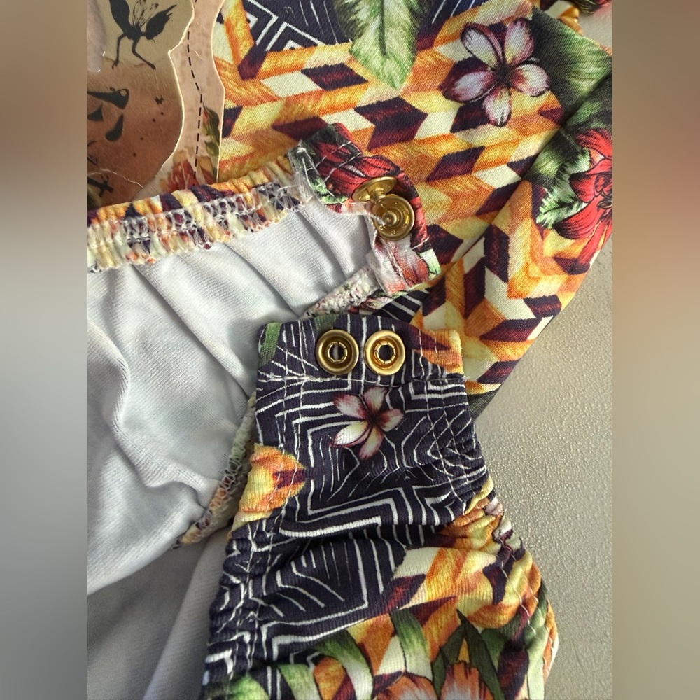 Rave Multicolor Tropical Patterned Garment - Picture 9 of 11